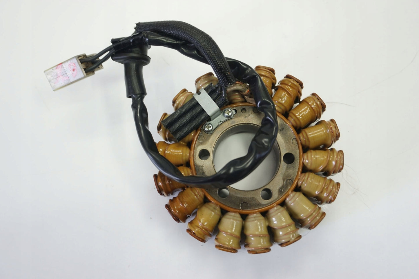 SUZUKI GSR 750 11-16 Lichtmaschine Stator Generator Lima Alternator 6