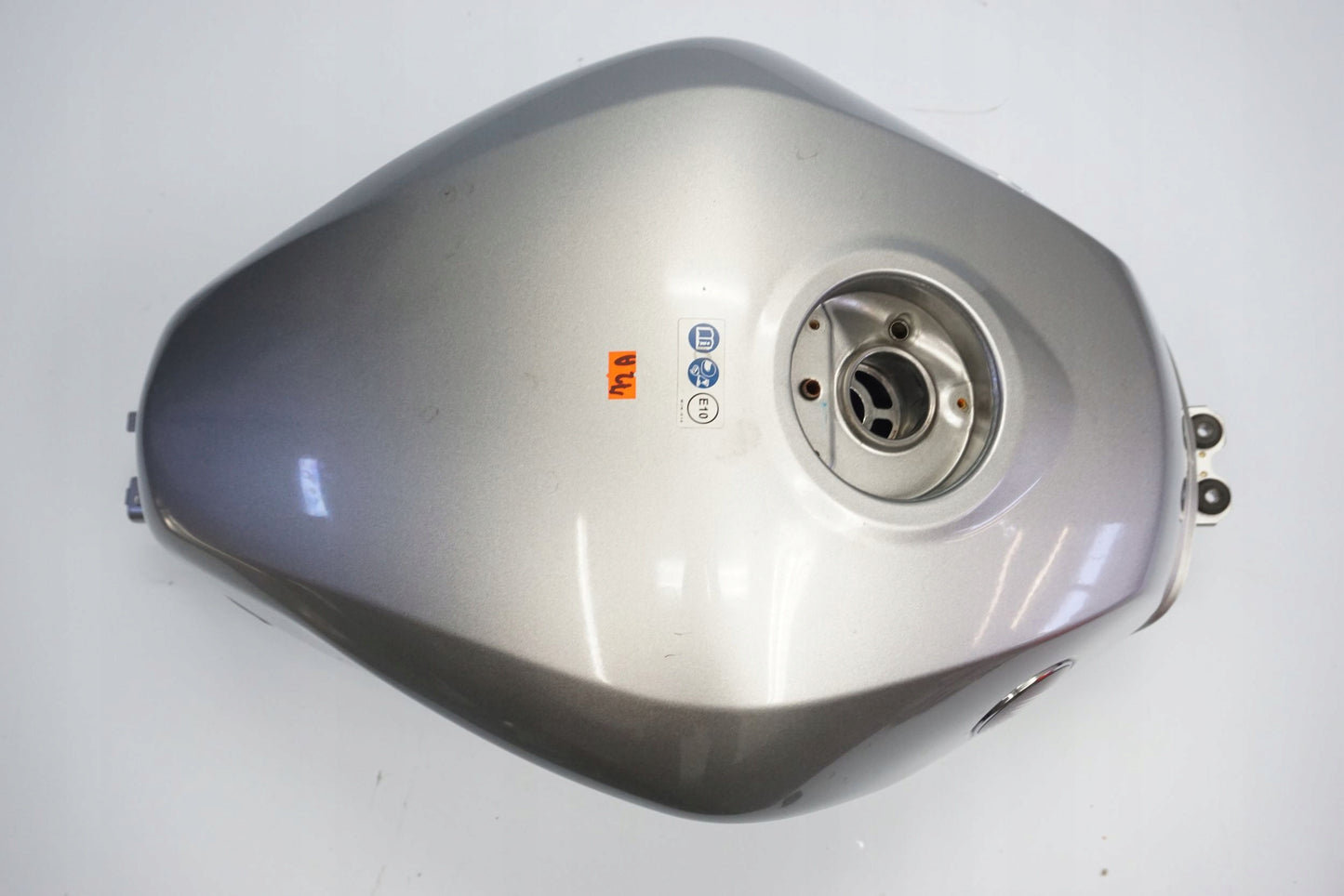 HONDA VFR 800 F 17-19 Kraftstofftank Benzintank Fuel Tank 11