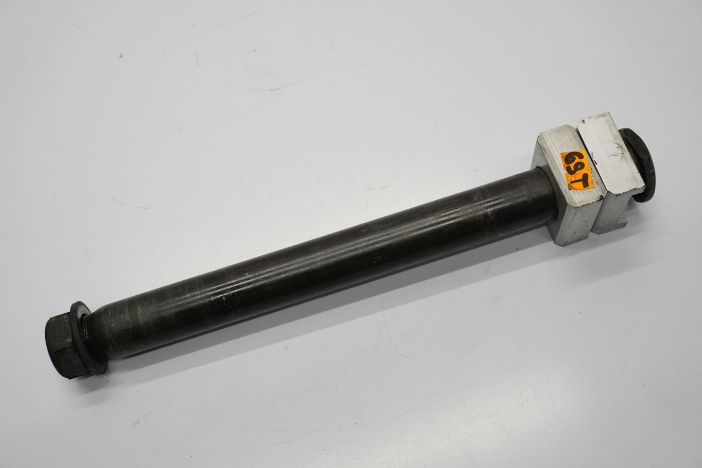 YAMAHA YZF-R6 RJ05 RJ09 03-05 Hinterachse Achse hinten Radachse rear axle 6
