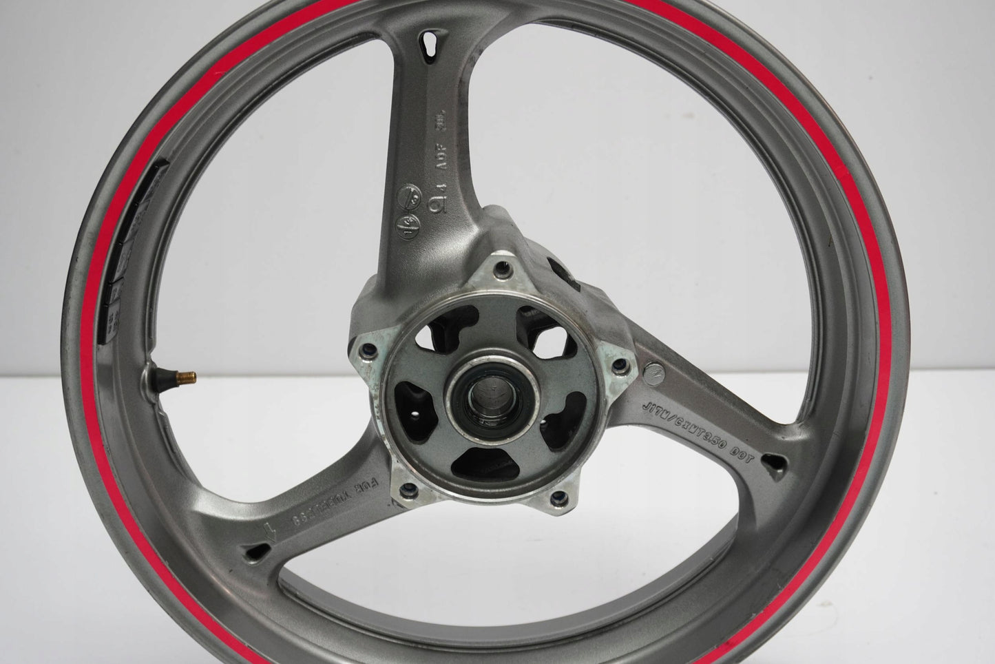 SUZUKI GSR 750 11-16 Felge vorne Wheel Vorderrad 10