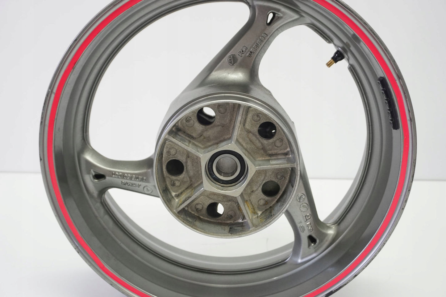 SUZUKI GSR 750 11-16 Felge hinten Wheel Hinterrad 10