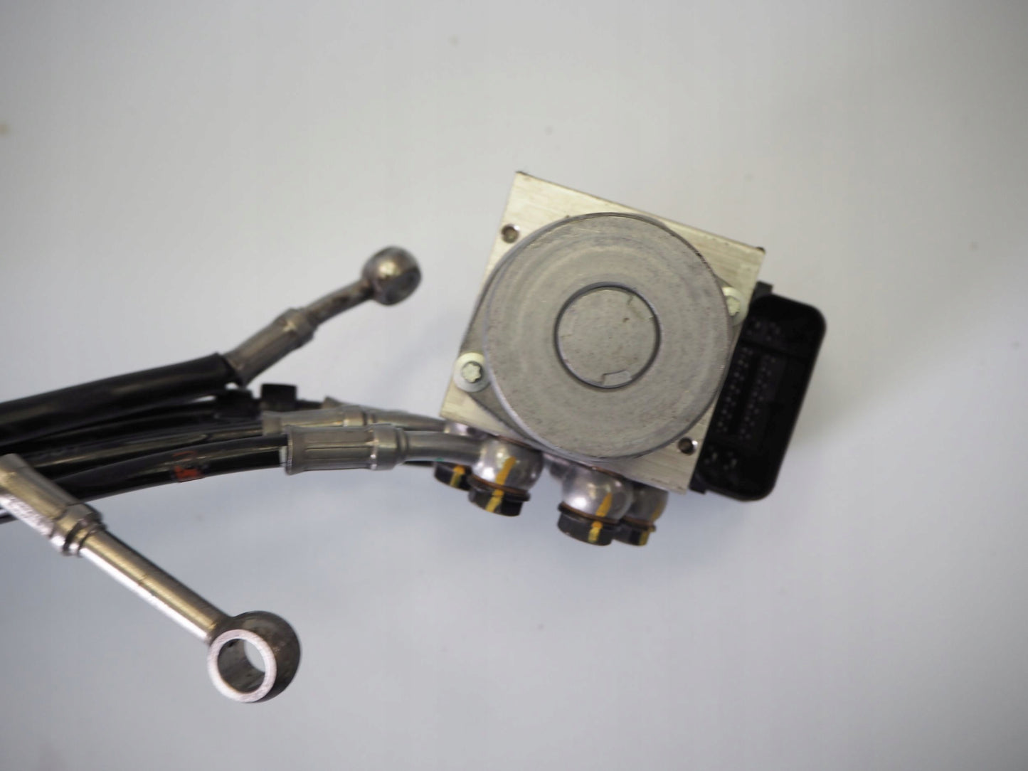 DUCATI MONSTER 937 21- ABS Pumpe Druckmodulator 8