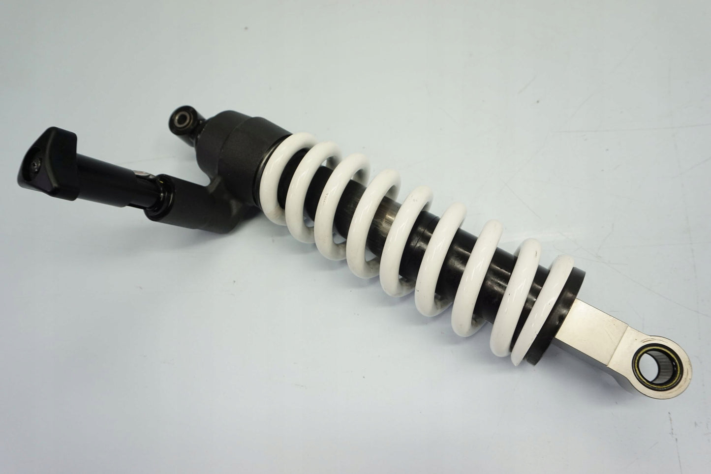 TRIUMPH TIGER 900 RALLY PRO 20- Stoßdämpfer Federbein shock absorber 9