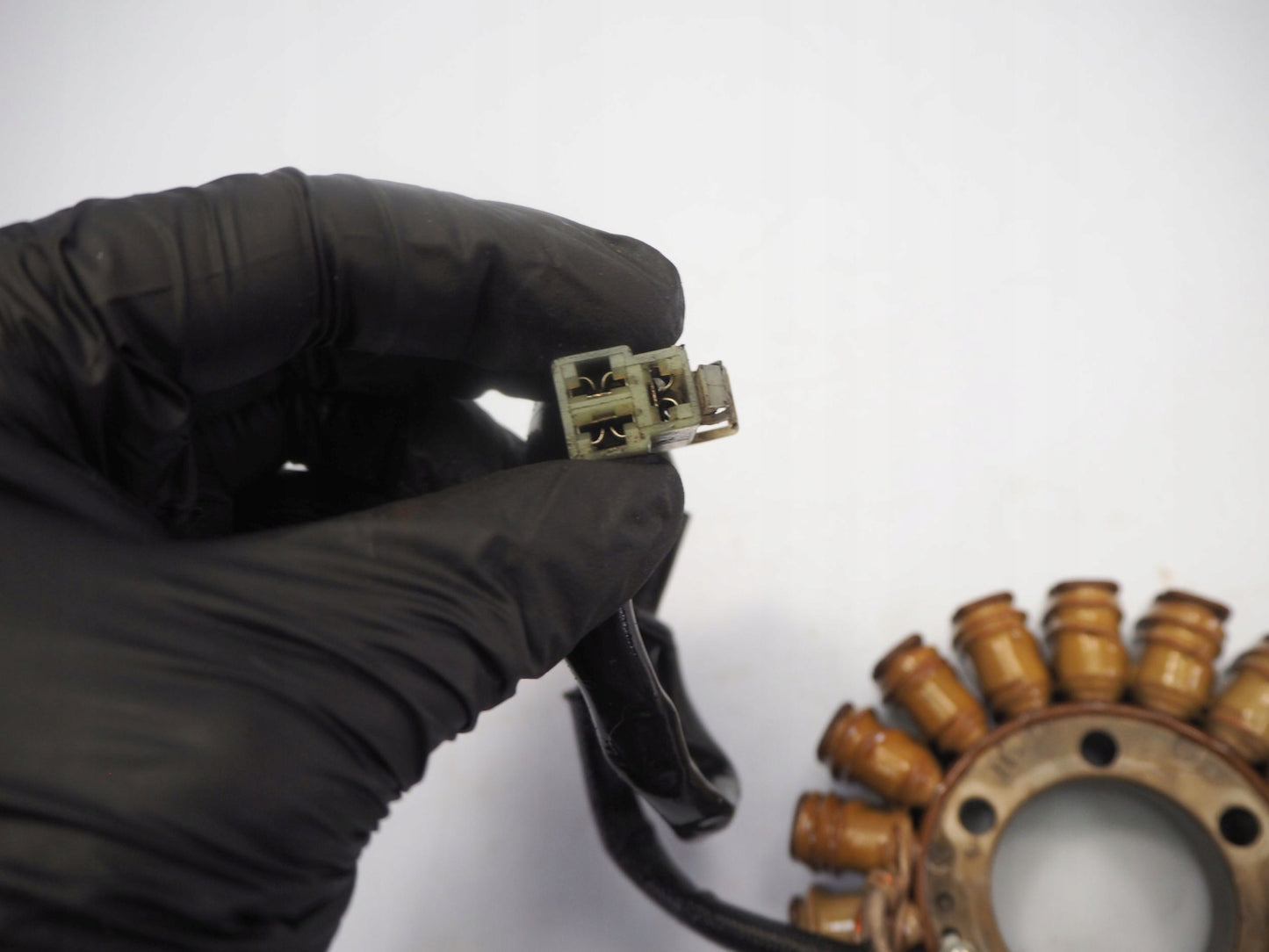 SUZUKI GSR 750 11-16 Lichtmaschine Stator Generator Lima Alternator 8