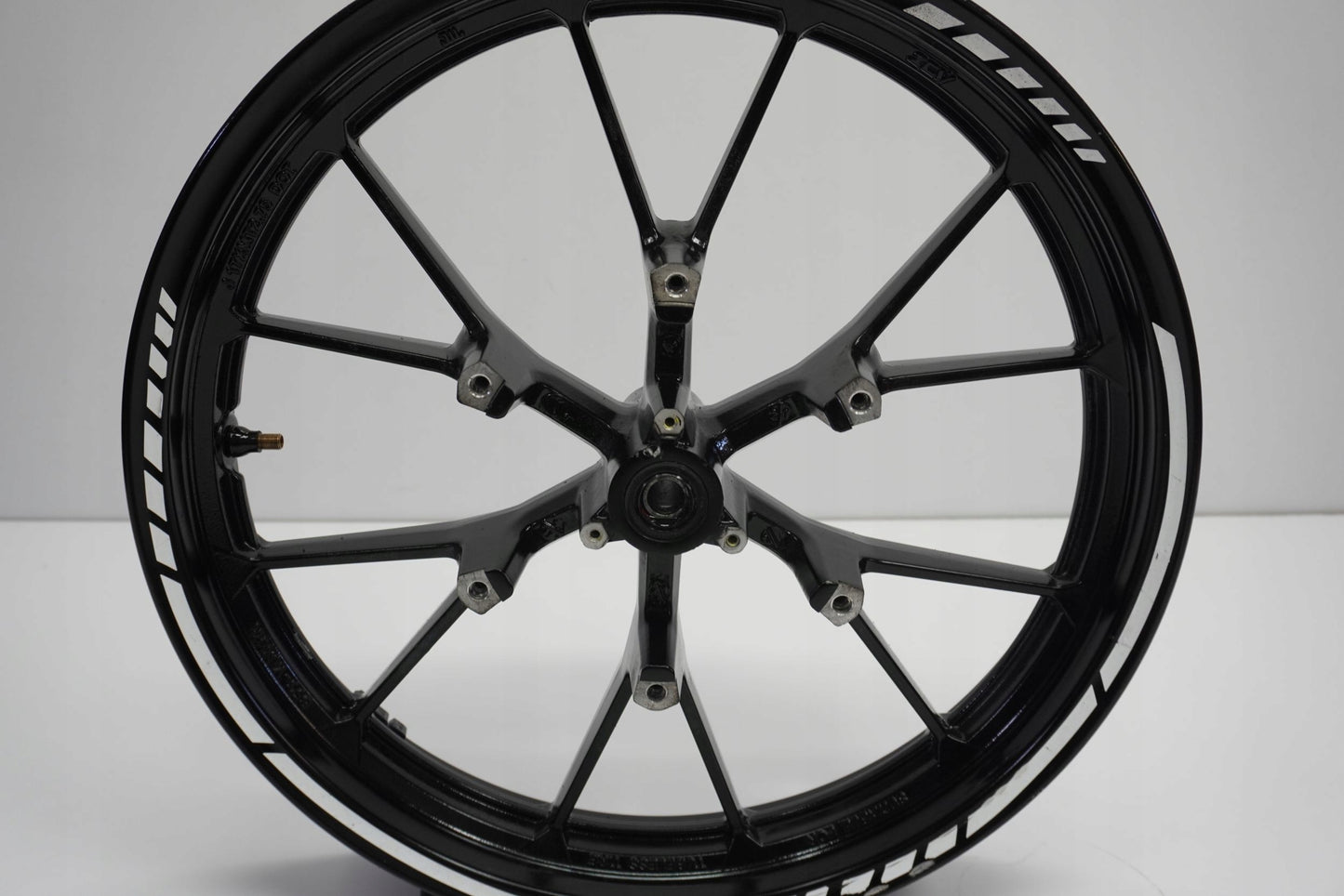 YAMAHA YZF-R 125 19-23 Felge vorne Wheel Vorderrad 10