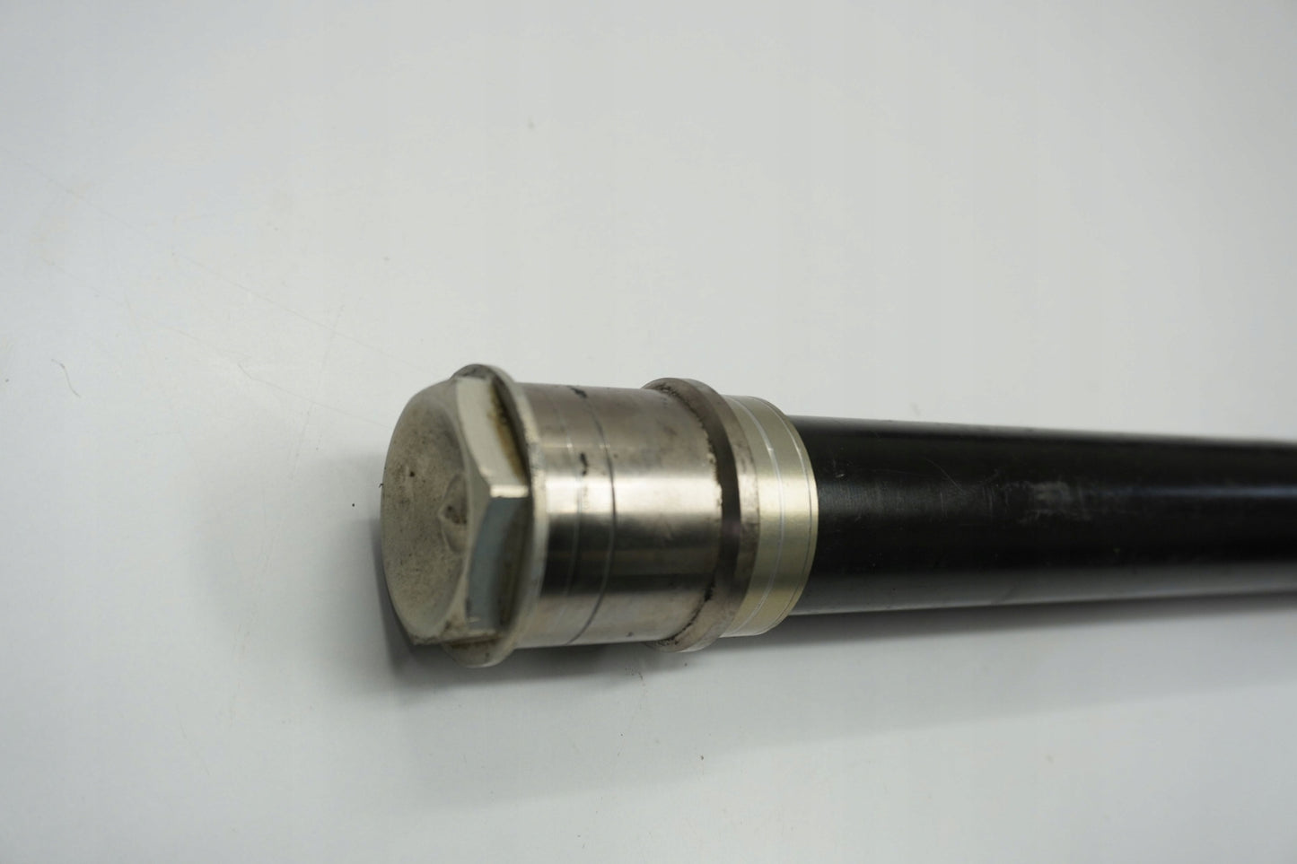 KTM 1190 ADVENTURE 13-16 Vorderachse Achse vorne Radachse front axle 6