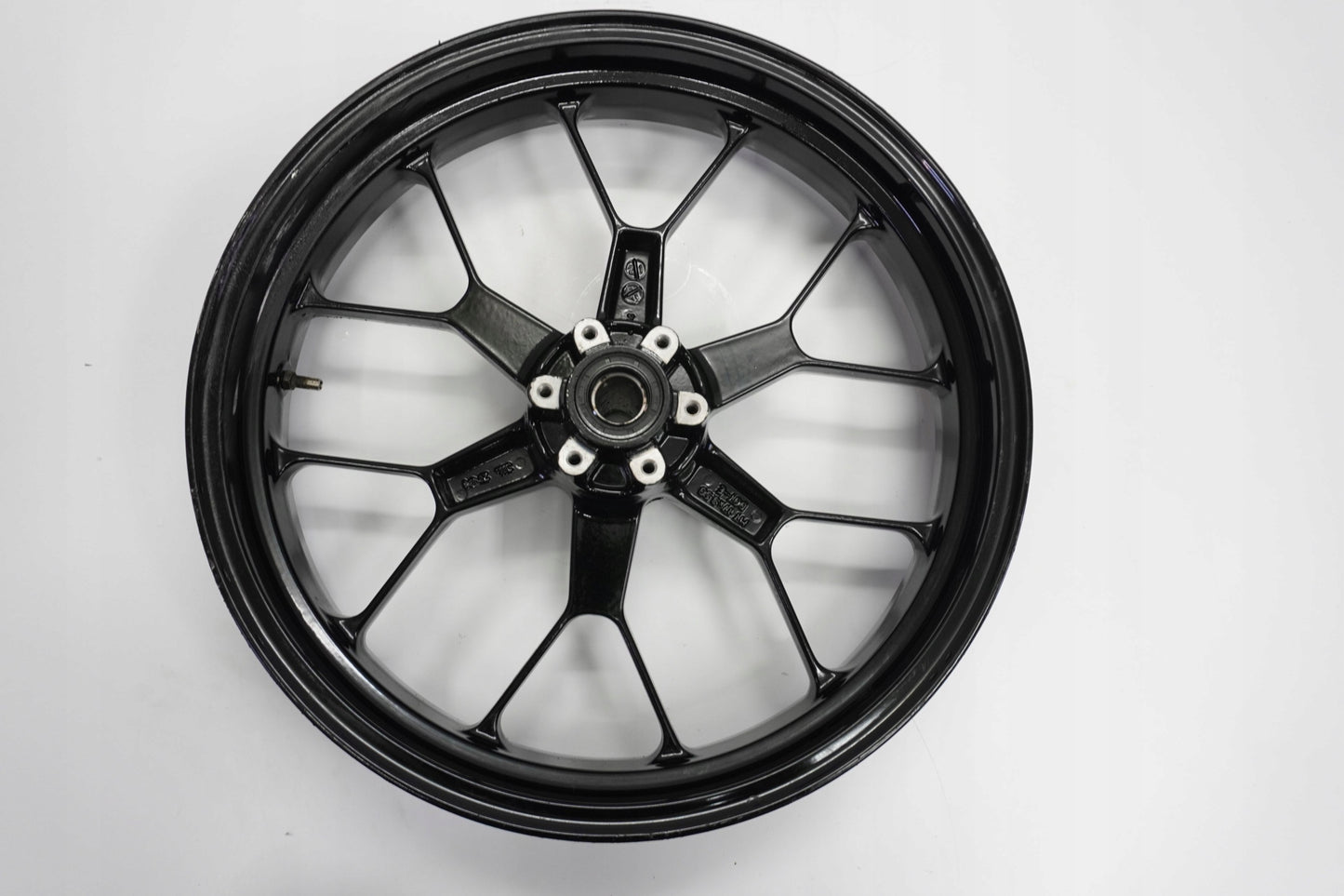 APRILIA SL 750 SHIVER 07-16 Felge vorne Wheel Vorderrad 9