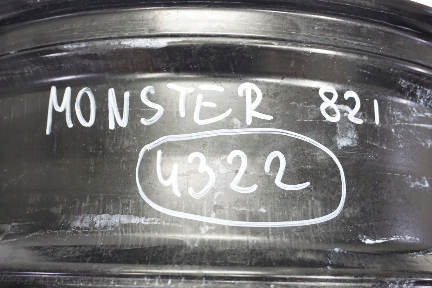 DUCATI MONSTER 821 18-20 Felge hinten Wheel Hinterrad 10