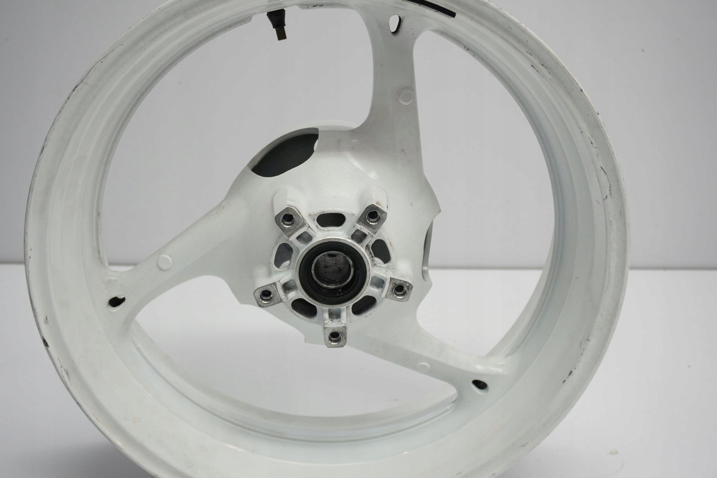 SUZUKI GSX-R 600 750 K8 K9 L0 Felge hinten Wheel Hinterrad 10