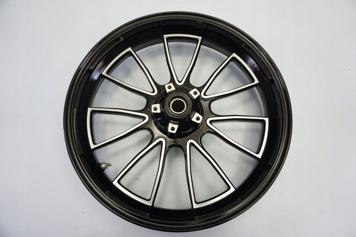 DUCATI DIAVEL 1200 11-13 Felge vorne Wheel Vorderrad 10