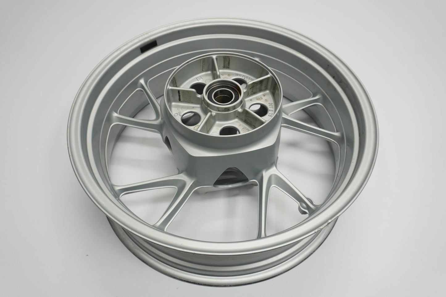 BMW F 900 R K83 20- Felge hinten Wheel Hinterrad 10