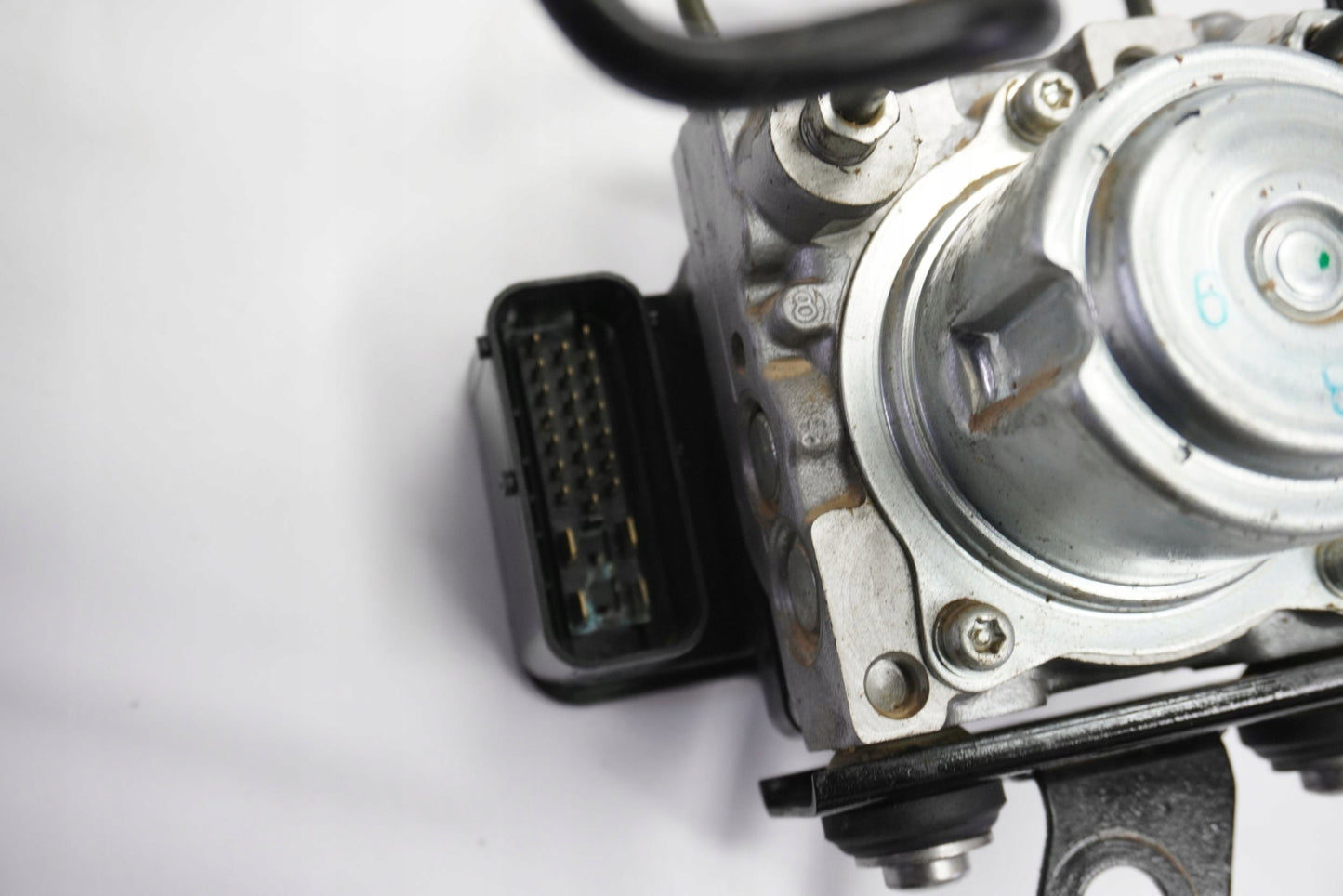 TRIUMPH TIGER 1050 06-12 ABS Pumpe Druckmodulator 8