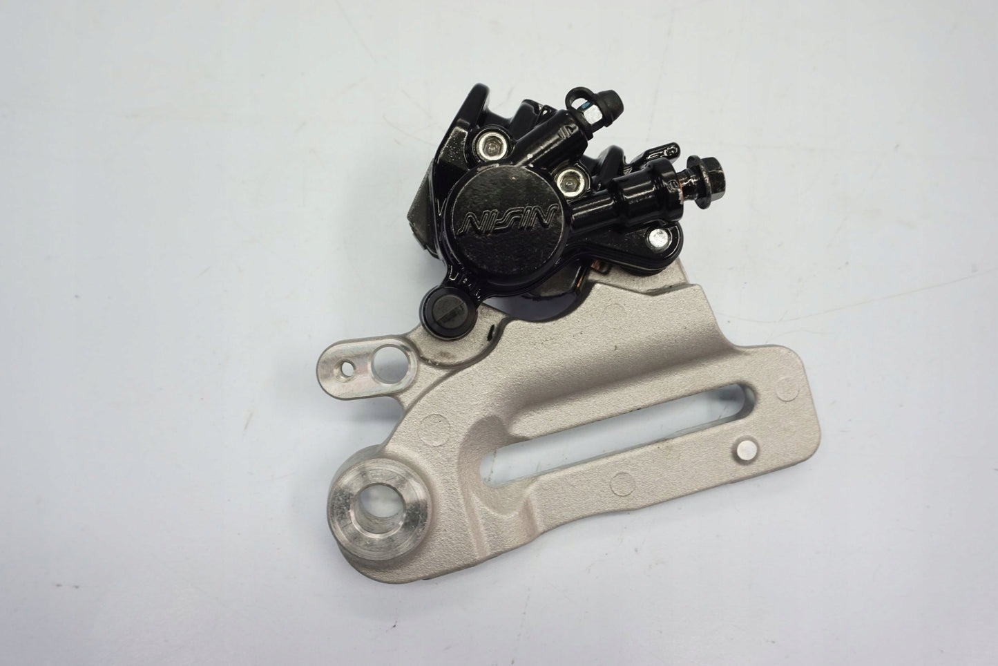 YAMAHA XSR 125 21- Bremse Bremssattel Bremszange hinten 7