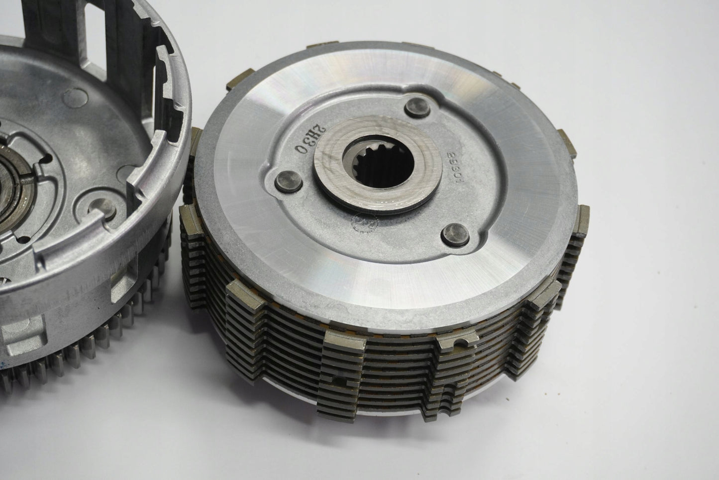 APRILIA TUONO V4 1000 11-16 Kupplung Kupplungskorb Clutch 3