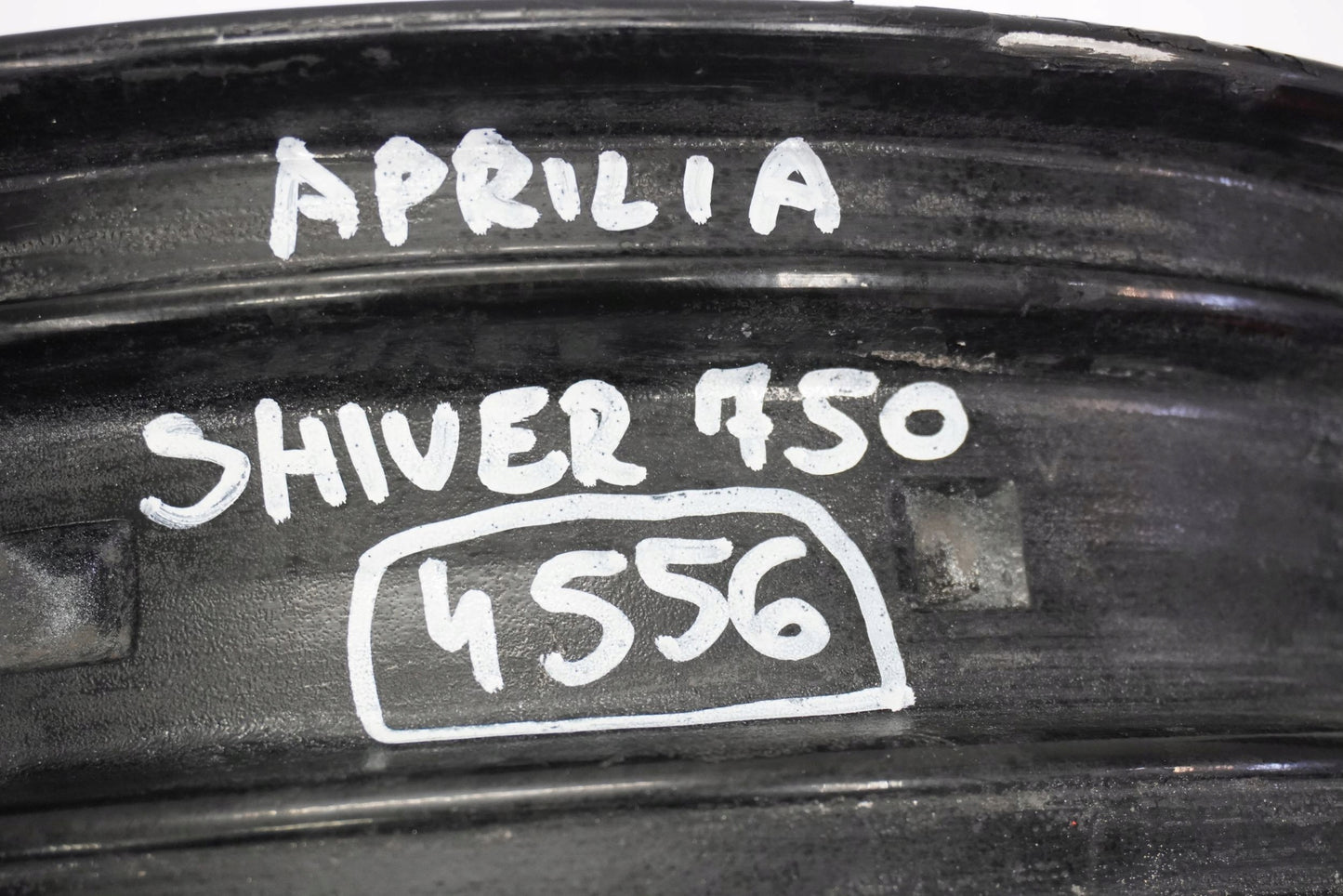 APRILIA SL 750 SHIVER 07-16 Felge vorne Wheel Vorderrad 10
