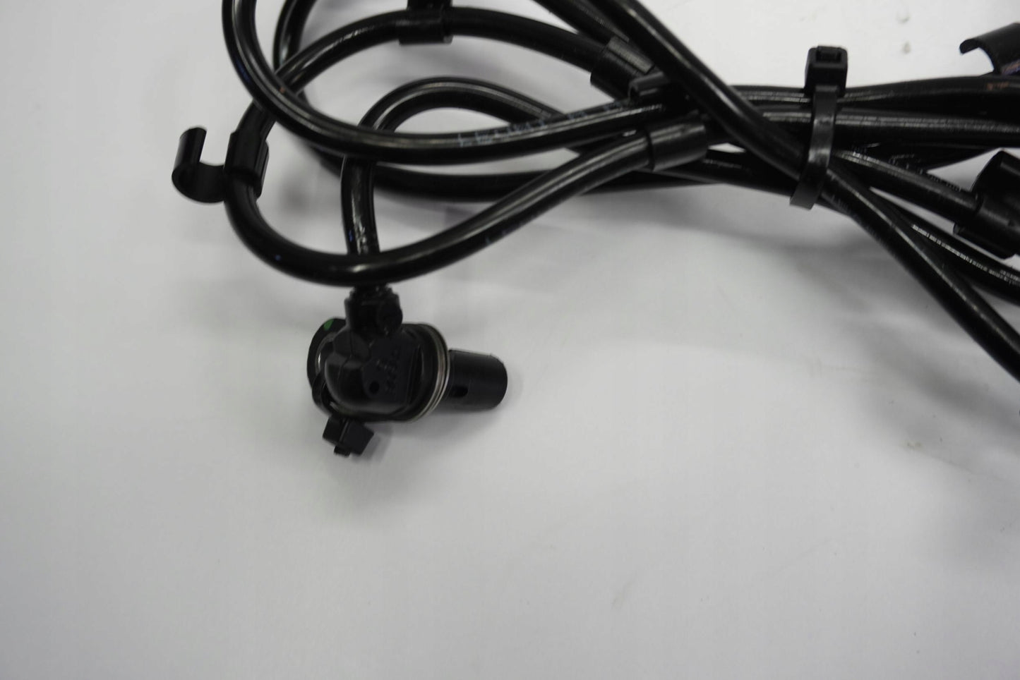 DUCATI SUPERSPORT S 937 17- ABS Sensor vorne 7