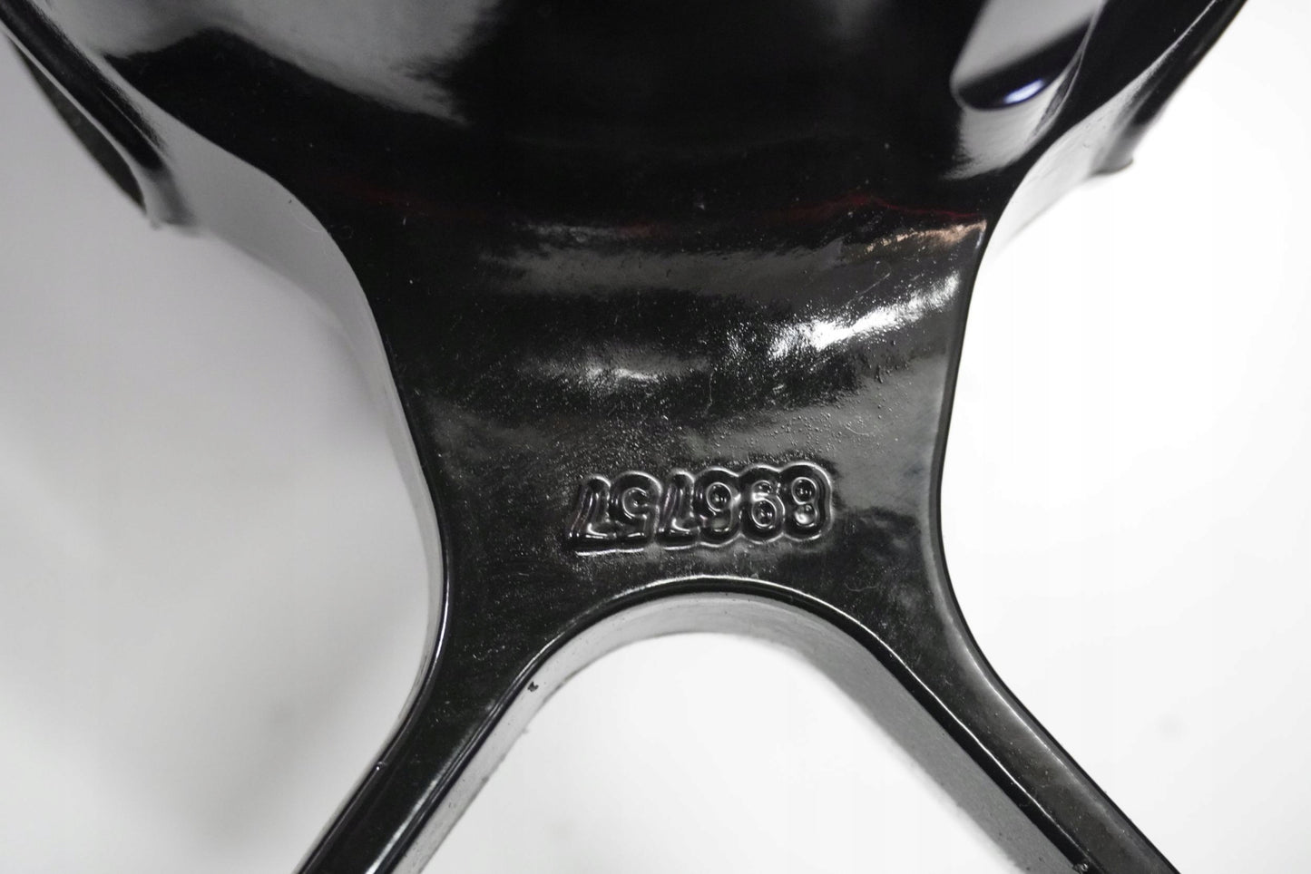 APRILIA SHIVER 900 17- Felge hinten Wheel Hinterrad 2