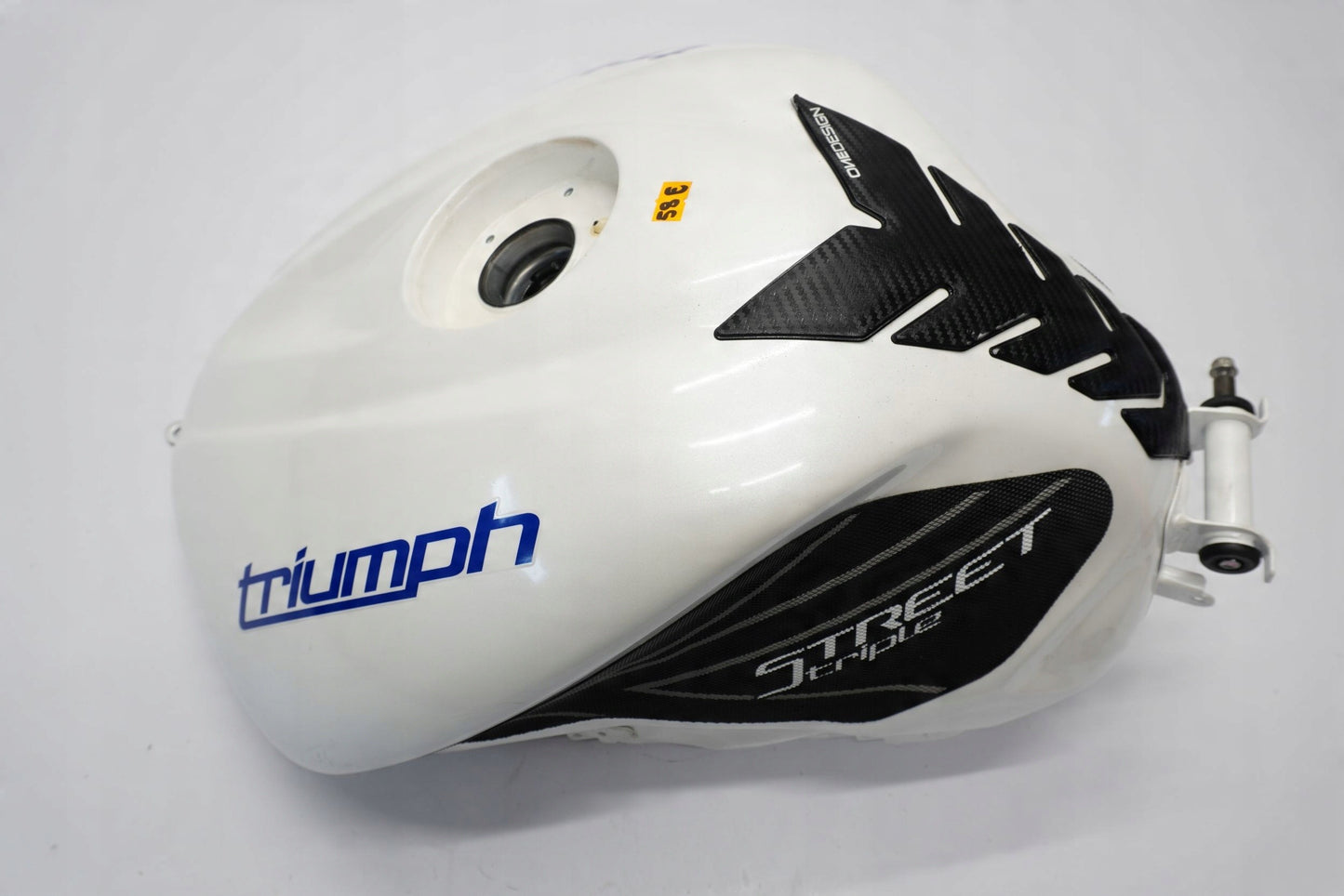 TRIUMPH STREET TRIPLE 675 13-17 Kraftstofftank Benzintank Fuel Tank 12