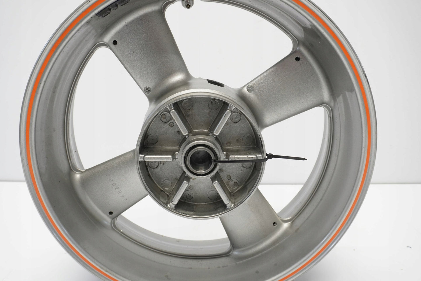 YAMAHA MT-01 1700 05-12 Felge hinten Wheel Hinterrad 10