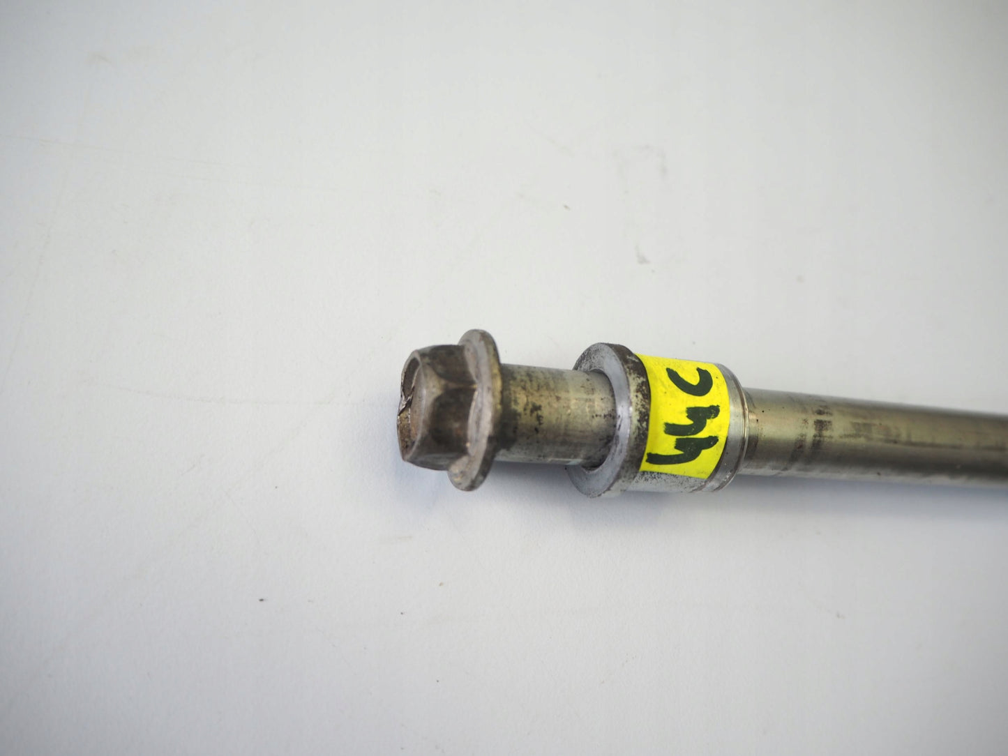 YAMAHA XJ6 N 09-16 Vorderachse Achse vorne Radachse front axle 6