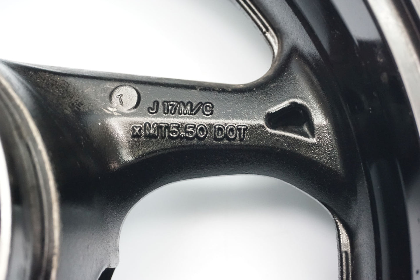 SUZUKI GSX-R 600 750 K8 K9 L0 Felge hinten Wheel Hinterrad 10