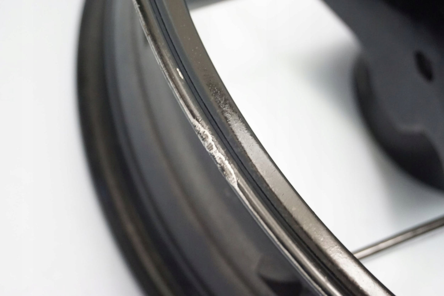 KTM 690 DUKE 12-15 Felge hinten Wheel Hinterrad 11