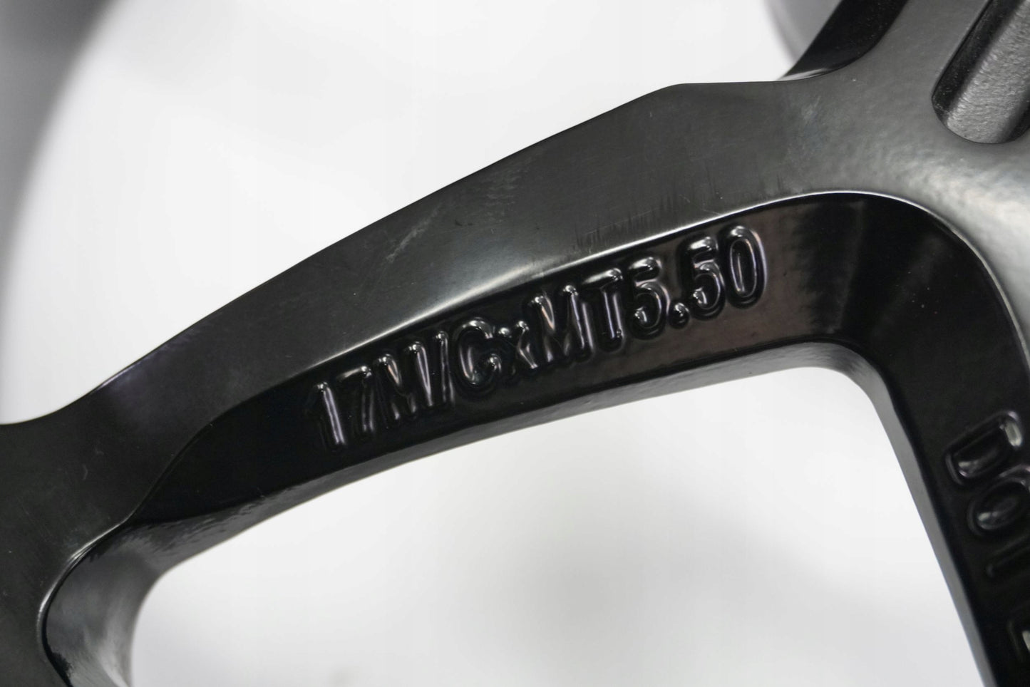 DUCATI SUPERSPORT 950 S Felge hinten Wheel Hinterrad 12