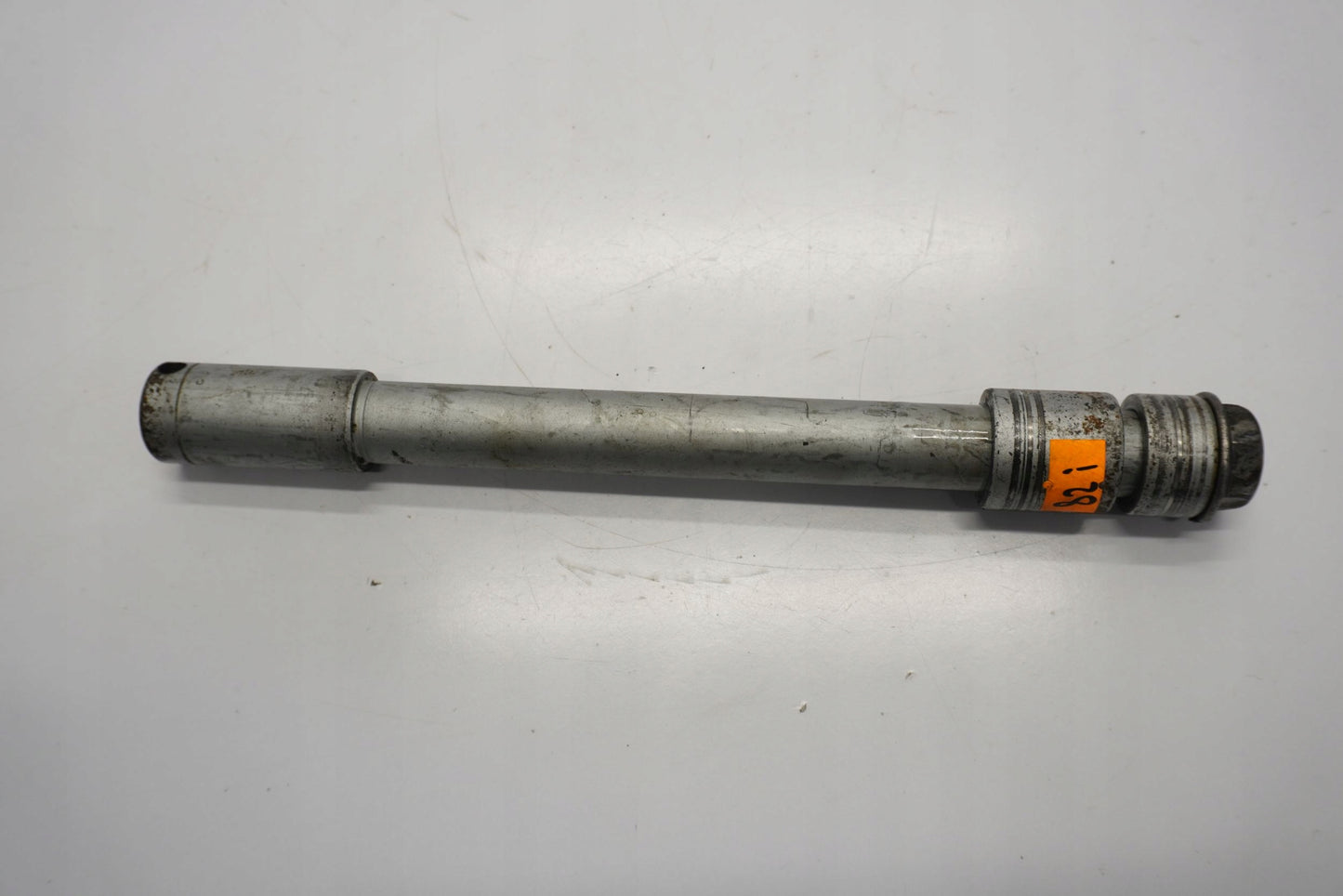 HONDA CBF 1000 SC58 06-09 Vorderachse Achse vorne Radachse front axle 7