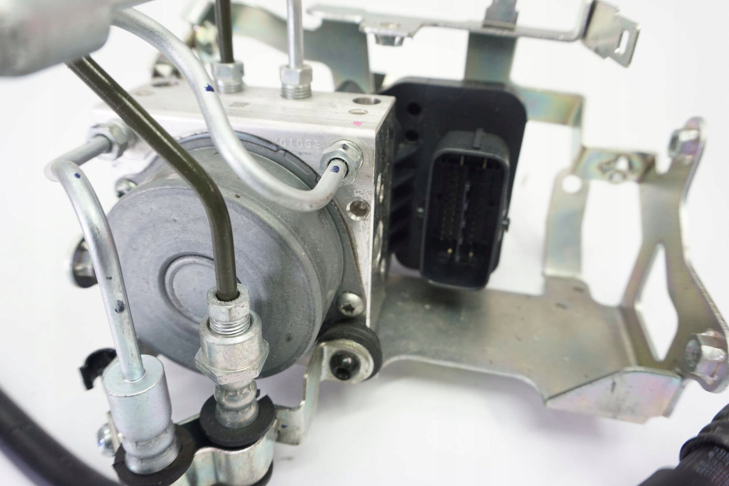 YAMAHA FZ8 10-15 ABS Pumpe Druckmodulator 8