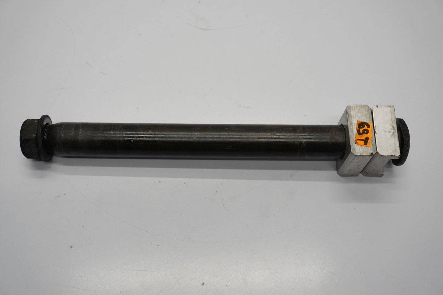 YAMAHA YZF-R6 RJ05 RJ09 03-05 Hinterachse Achse hinten Radachse rear axle 4