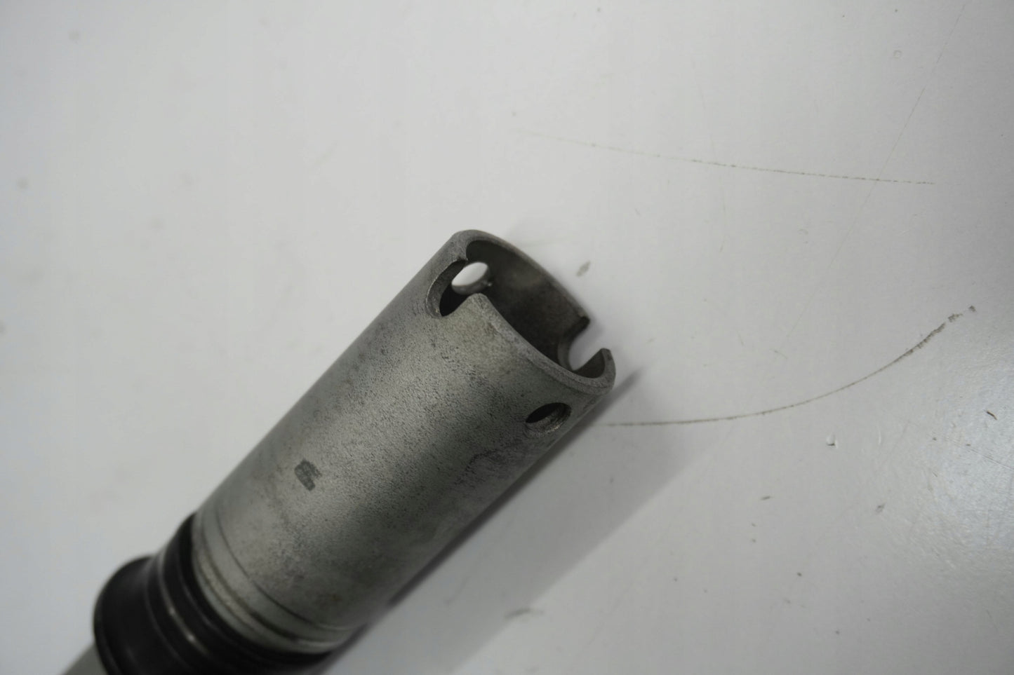 APRILIA SHIVER 900 17- Vorderachse Achse vorne Radachse front axle 3