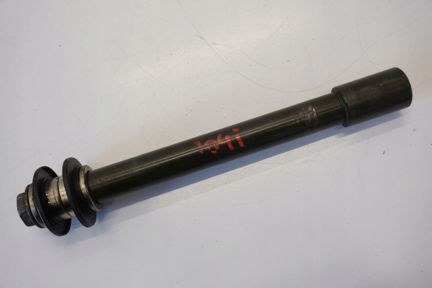 YAMAHA YZF-R6 RJ11 06-07 Vorderachse Achse vorne Radachse front axle 4
