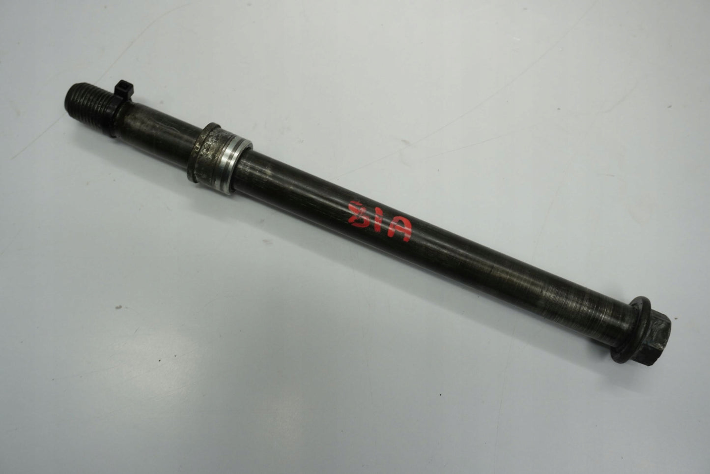 YAMAHA FZS FAZER 600 02-03 Vorderachse Achse vorne Radachse front axle 6
