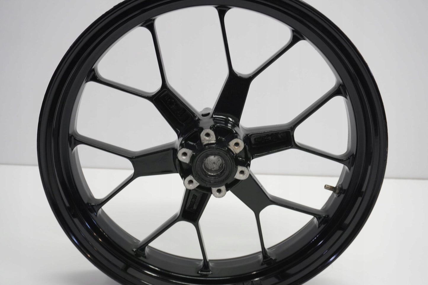 APRILIA SL 750 SHIVER 07-16 Felge vorne Wheel Vorderrad 2