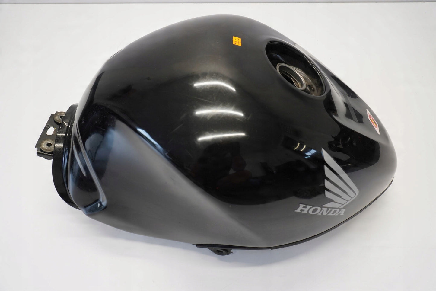 HONDA CBR 1100 XX 96-06 Kraftstofftank Benzintank Fuel Tank 14