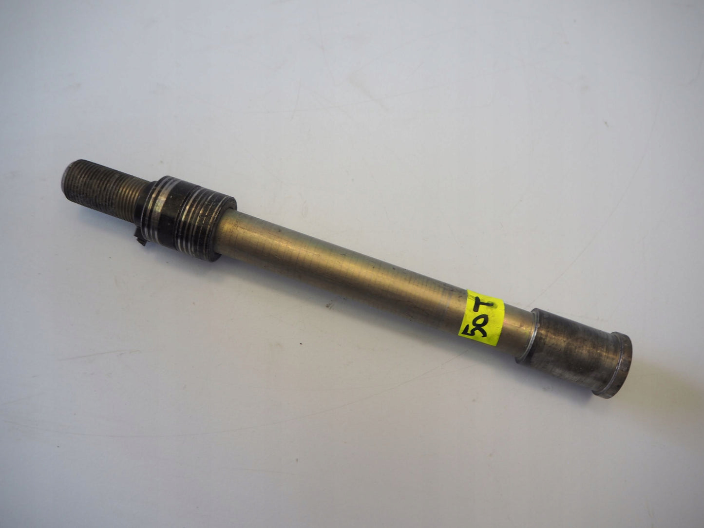 KAWASAKI Z1000 10-13 Vorderachse Achse vorne Radachse front axle 6