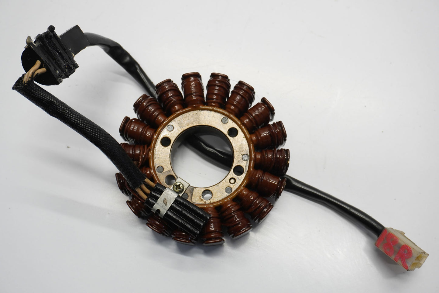 YAMAHA YZF-R6 RJ05 RJ09 03-05 Lichtmaschine Stator Generator Lima Alternator 4