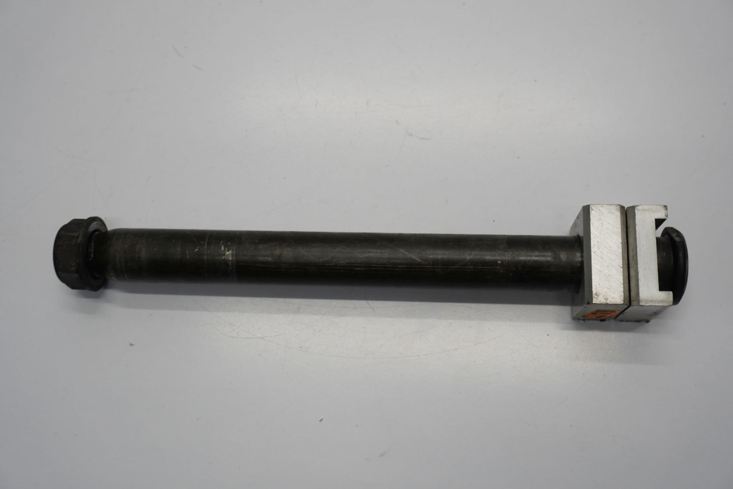 YAMAHA YZF-R6 RJ05 RJ09 03-05 Hinterachse Achse hinten Radachse rear axle 3