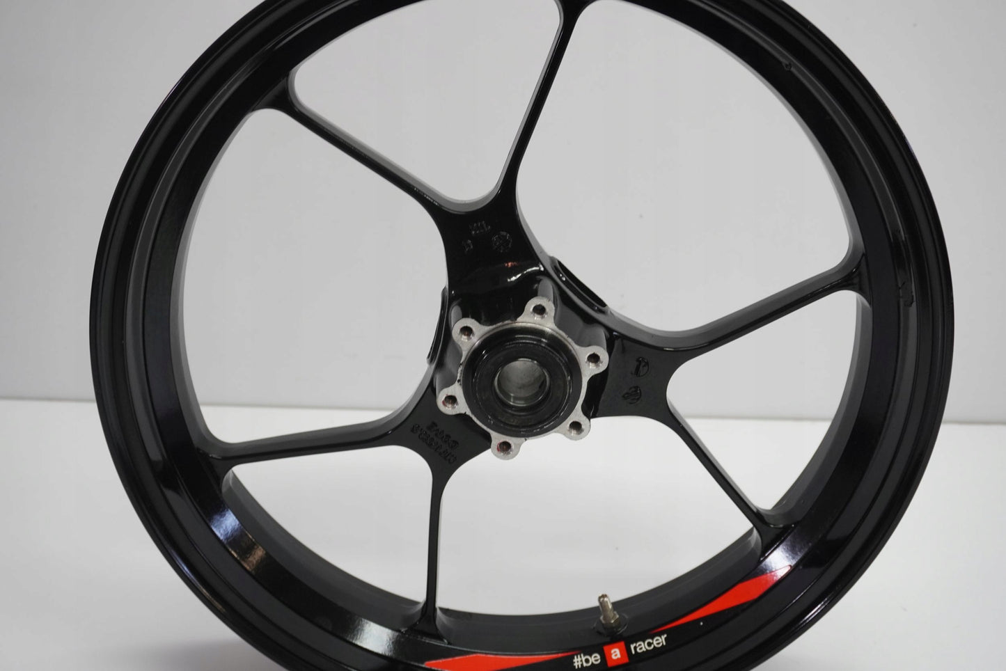 APRILIA SHIVER 900 17- Felge vorne Wheel Vorderrad 2