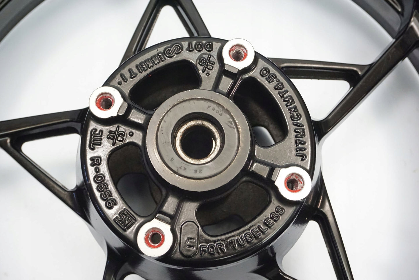 KAWASAKI Z 650 17-19 Felge hinten Wheel Hinterrad 10