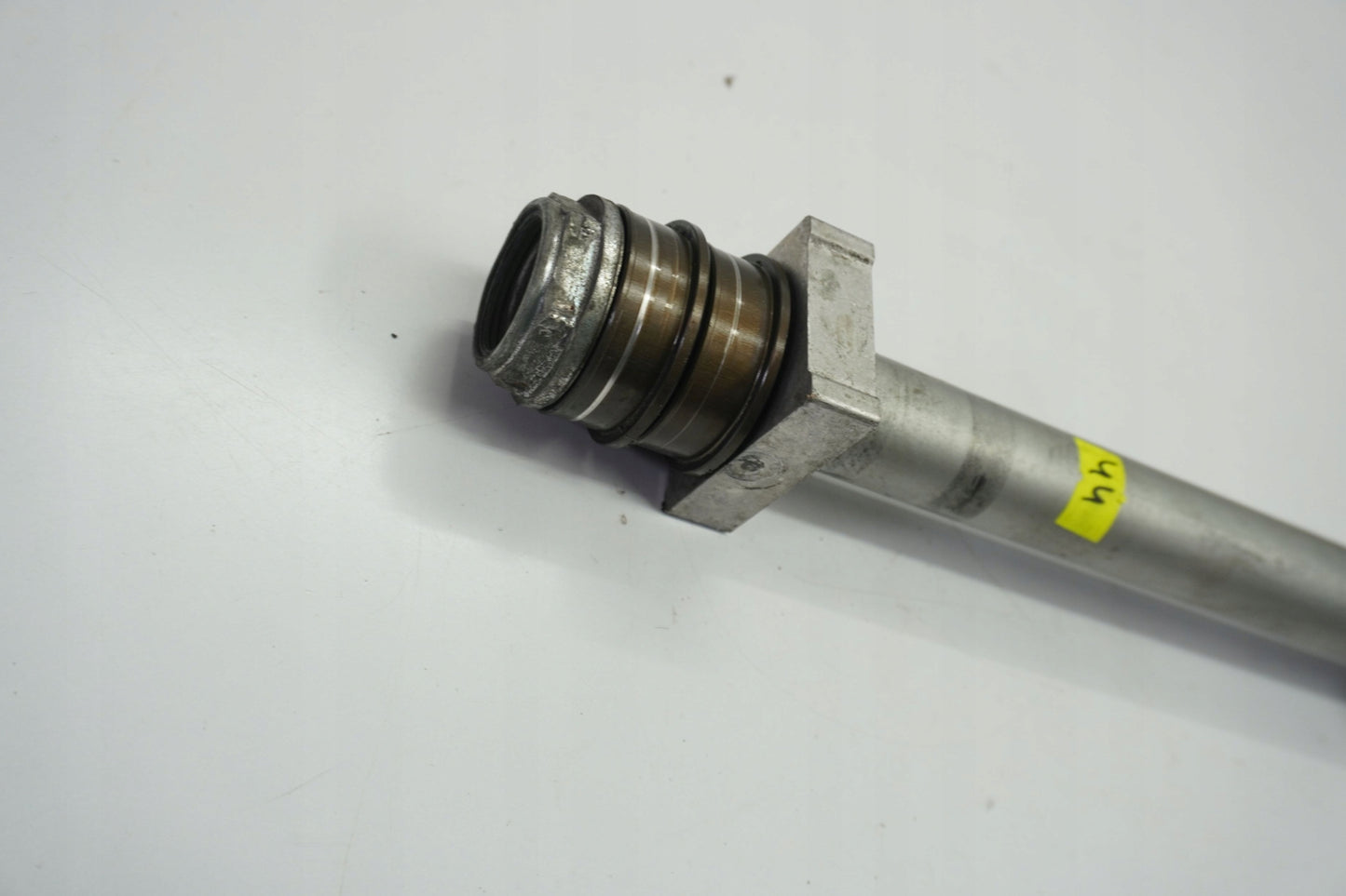 APRILIA SHIVER 900 17- Hinterachse Achse hinten Radachse rear axle 7