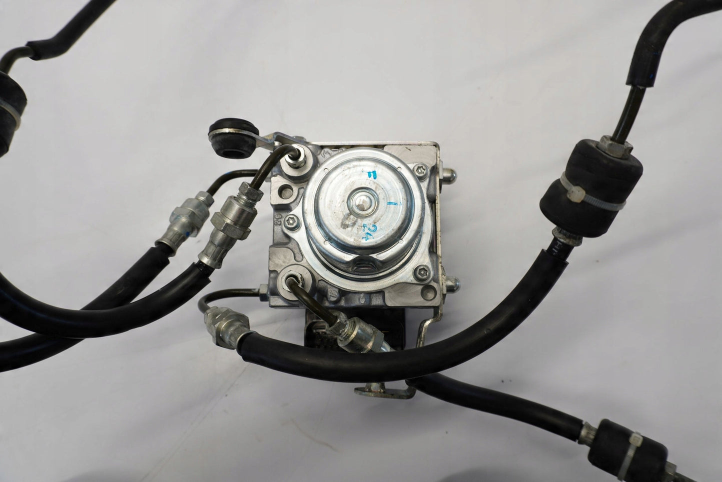 KAWASAKI GTR 1400 07-09 ABS Pumpe Druckmodulator 9