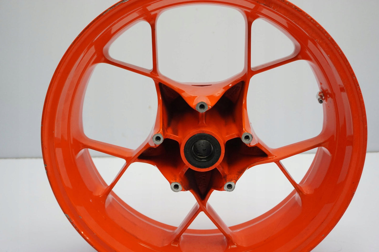 KTM 890 DUKE R 20- Felge hinten Wheel Hinterrad 14