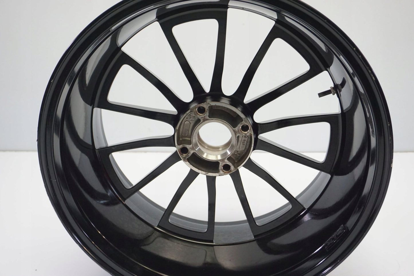 DUCATI DIAVEL 1200 11-13 Felge hinten Wheel Hinterrad 10