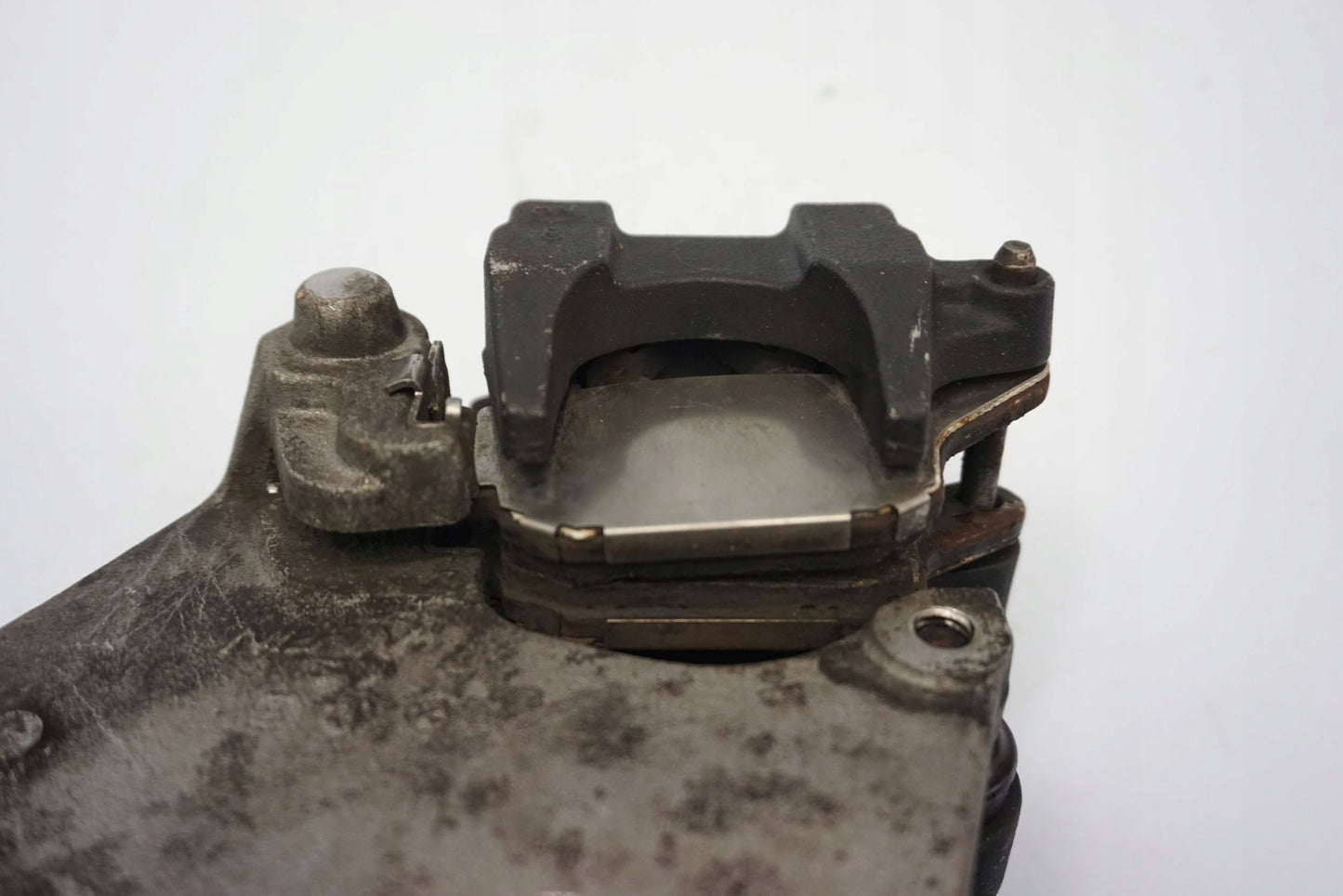 YAMAHA FZ1 1000 N FAZER 06-15 Bremse Bremssattel Bremszange hinten 6