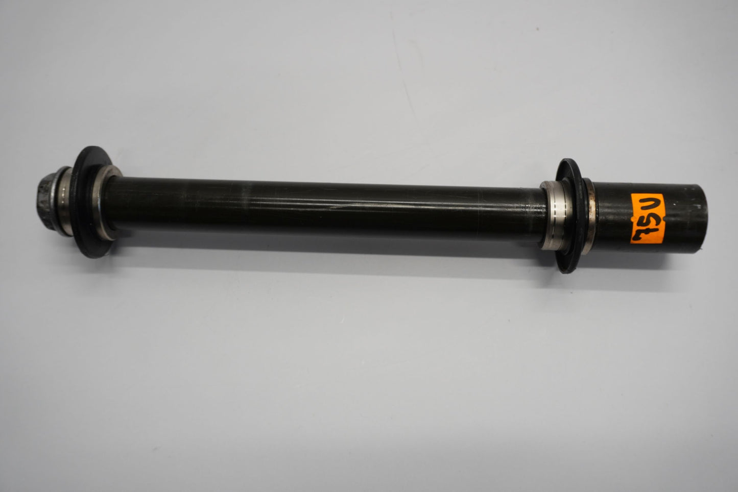 YAMAHA YZF-R6 RJ05 RJ09 03-05 Vorderachse Achse vorne Radachse front axle 2
