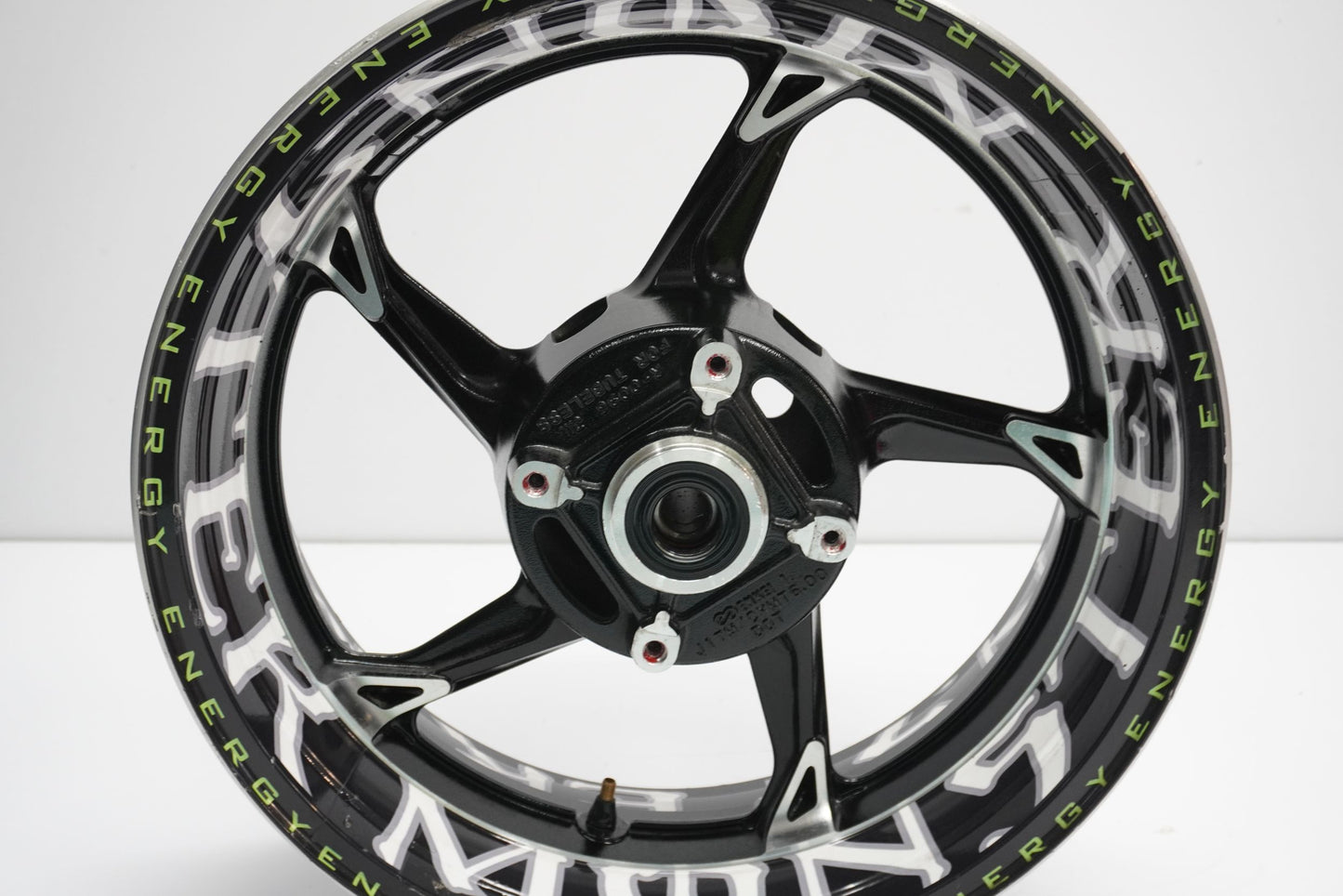 KAWASAKI Z1000 10-13 Felge hinten Wheel Hinterrad 10