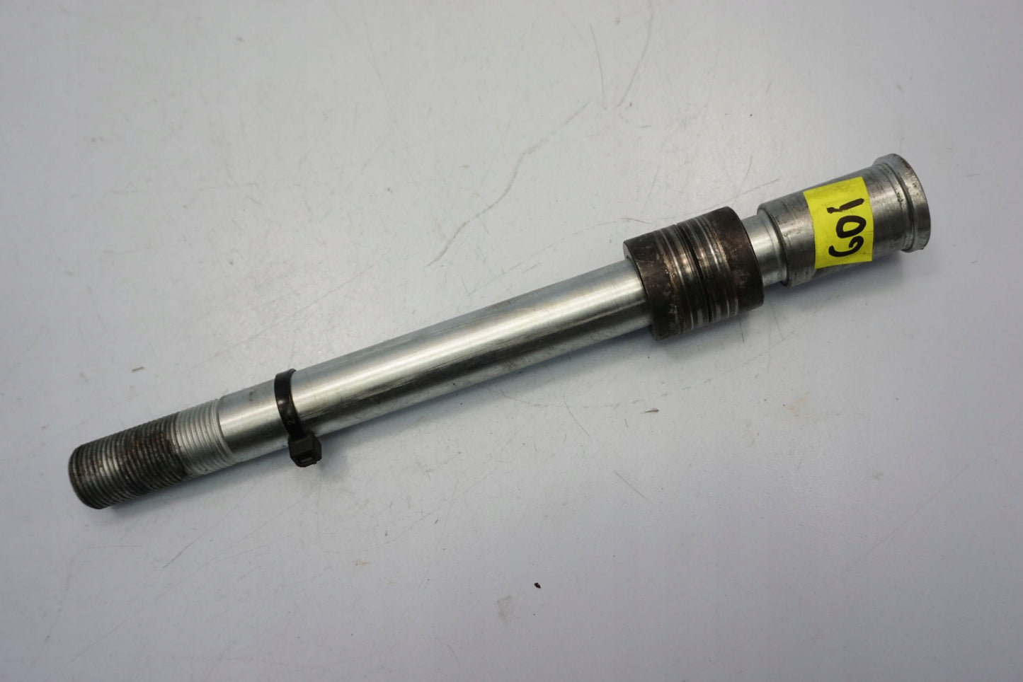 KAWASAKI ER-6F 650 05-08 Vorderachse Achse vorne Radachse front axle 6