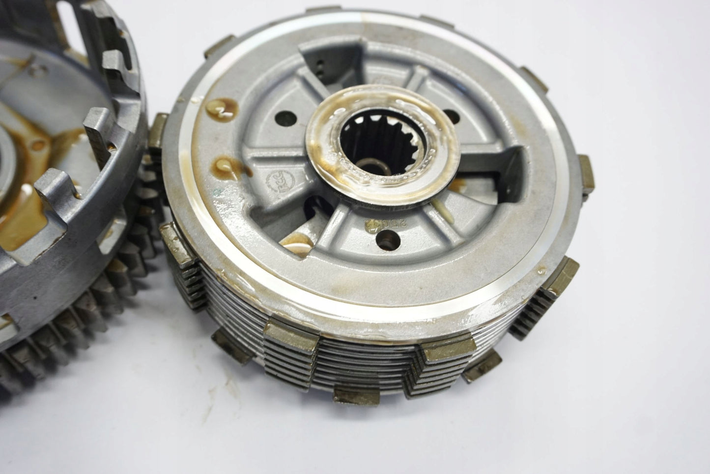 DUCATI MONSTER 937 21- Kupplung Kupplungskorb Clutch 8