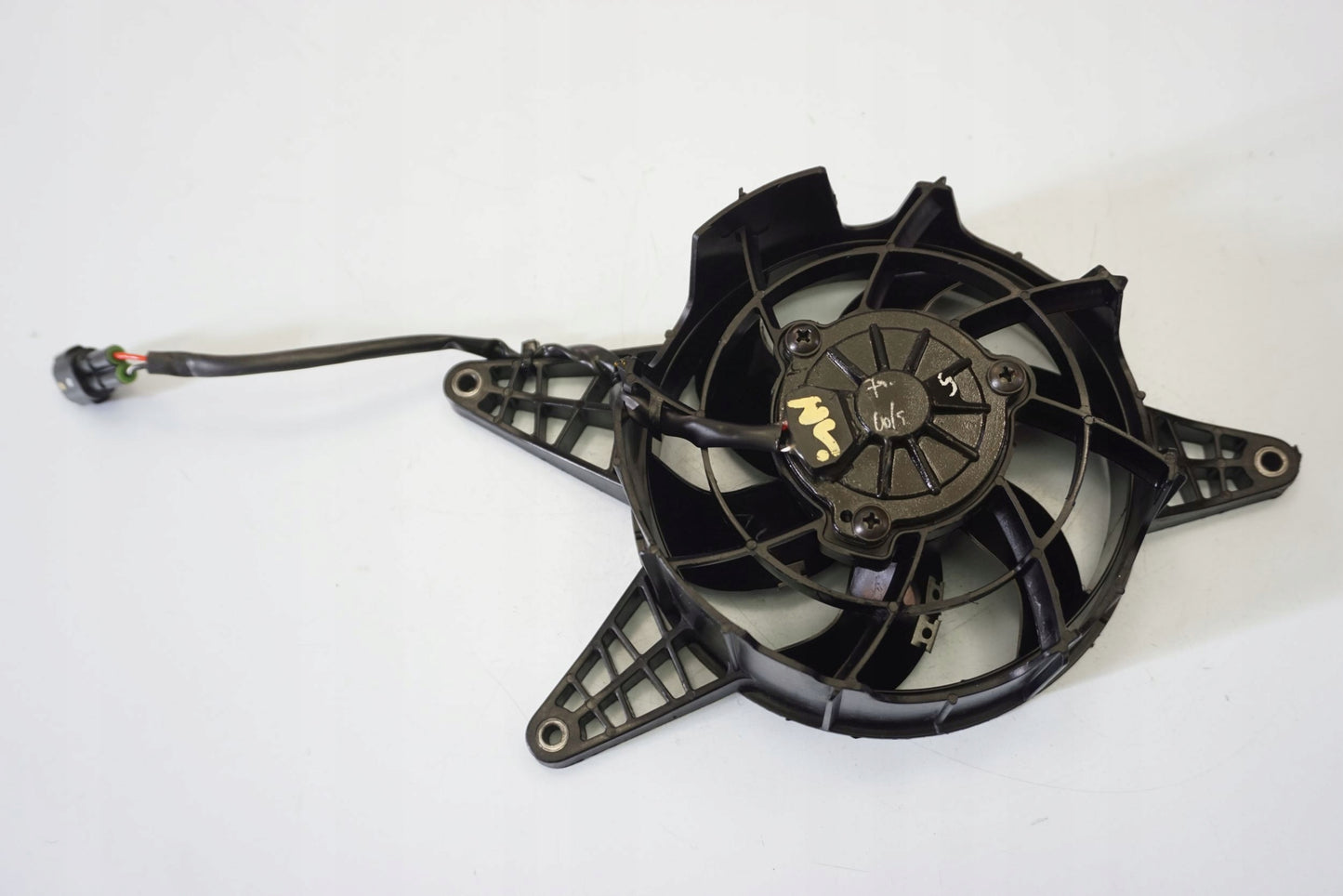 BMW G 310 R 16- Lüfter Ventilator Kühlerlüfter 8